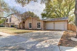 Pre-foreclosure in  Lost Crk San Antonio, TX 78247