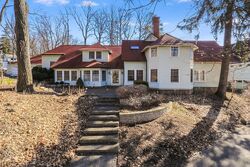 Pre-foreclosure in  Bonnie Brae Ln Lake Geneva, WI 53147