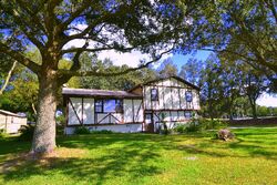 Pre-foreclosure in  Oak St San Antonio, FL 33576