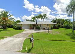 Pre-foreclosure in  SE Canora Rd Port Saint Lucie, FL 34952