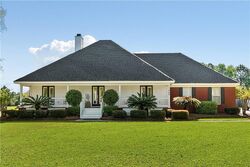 Pre-foreclosure in  Shannon Dr E Irvington, AL 36544