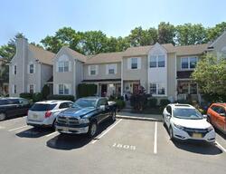 Pre-foreclosure in  Wagon Wheel Ct Freehold, NJ 07728