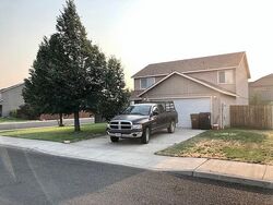 Pre-foreclosure in  SW 33rd St Redmond, OR 97756