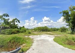 Pre-foreclosure in  Kelly Rd Fort Myers, FL 33908