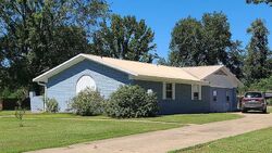  N Richland Dr, Texarkana TX