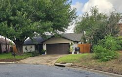 Pre-foreclosure in  Robin Ave Mcallen, TX 78504