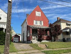 Pre-foreclosure in  Main St Aliquippa, PA 15001