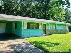 Pre-foreclosure in  Reynolds St Pearl, MS 39208