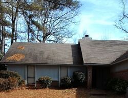 Pre-foreclosure in  Fairfax Cir Brandon, MS 39047