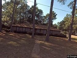 Pre-foreclosure in  Vine Ln Brandon, MS 39047