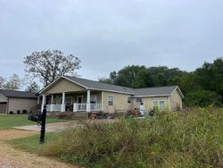 Pre-foreclosure in  Juanita Ln Starkville, MS 39759