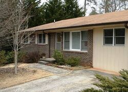 Pre-foreclosure in  Hilltop Way Toccoa, GA 30577