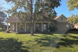 Pre-foreclosure in  Henderson Rd England, AR 72046
