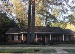 Pre-foreclosure in  BOWLING GREEN DR Montgomery, AL 36109