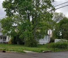 Pre-foreclosure in  W Erie St Linesville, PA 16424