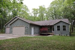Pre-foreclosure in  E RIVER RD Muskegon, MI 49445