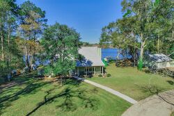 Pre-foreclosure in  Arrowhead Loop E Willis, TX 77378