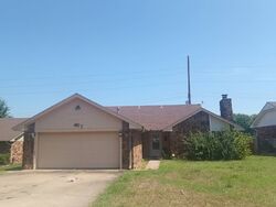  Madeline Dr, Shawnee OK