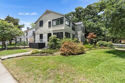 Pre-foreclosure in  Government St Mobile, AL 36604