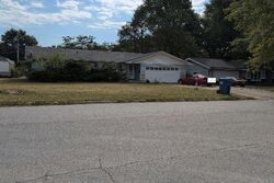 Pre-foreclosure in  N Patterson Ave Springfield, MO 65802
