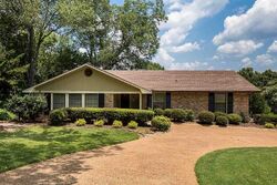 Pre-foreclosure in  E Olive Dr Se Huntsville, AL 35801