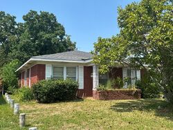 Pre-foreclosure in  Fairfax Ave Shreveport, LA 71108