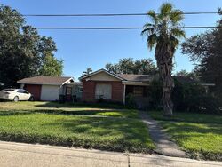 Pre-foreclosure in  14th St Lake Charles, LA 70601