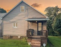 Pre-foreclosure in  Peak St Weirton, WV 26062