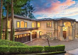 Pre-foreclosure in  Evergreen Point Rd Medina, WA 98039