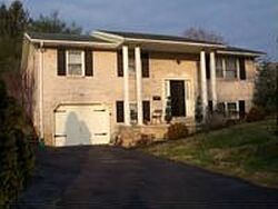 Pre-foreclosure in  Riverside Ave Lancaster, PA 17602