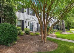 Pre-foreclosure in  Red Oak Ln Charlotte, NC 28226