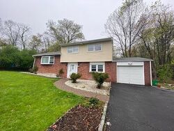 Pre-foreclosure in  RENSSELAER DR Spring Valley, NY 10977