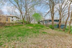 Pre-foreclosure in  Hawthorne Ave Kansas City, MO 64133