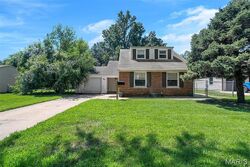 Pre-foreclosure in  Saint Walter Ln Florissant, MO 63031