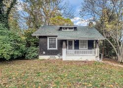 Pre-foreclosure in  LACKLAND RD Saint Louis, MO 63114