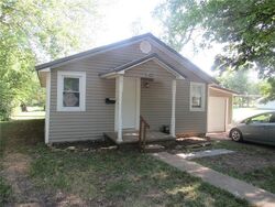  E 6th Ave, Garnett KS