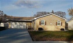 Pre-foreclosure in  W 14TH ST Rock Falls, IL 61071