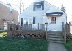 Pre-foreclosure in  W 95TH PL Evergreen Park, IL 60805