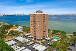 Pre-foreclosure in  BAYSHORE BLVD A Tampa, FL 33611