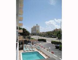 Pre-foreclosure in  Ne 14th Street Cswy  Pompano Beach, FL 33062