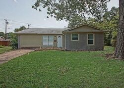 Pre-foreclosure in  Rorary Dr Richardson, TX 75081