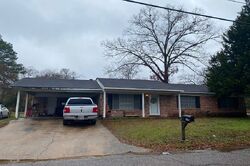 Pre-foreclosure in  HIGHLAND AVE Meridian, MS 39307