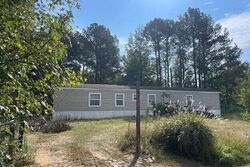 Pre-foreclosure in  Suggs Rd Columbus, MS 39702