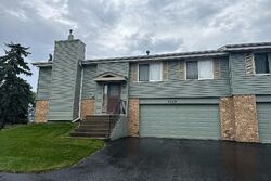 Pre-foreclosure in  Beachside Dr Hopkins, MN 55343