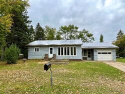 Pre-foreclosure Listing in 1st St Nw MENAHGA, MN 56464
