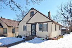 Pre-foreclosure in  Jessamine Ave E Saint Paul, MN 55106
