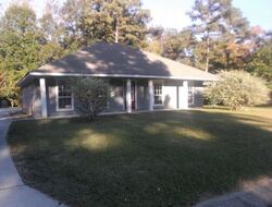 Pre-foreclosure in  BOXWOOD DR Baker, LA 70714
