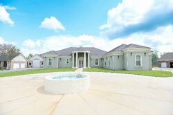 Pre-foreclosure in  Ouiski Bayou Dr Houma, LA 70360