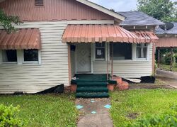 Pre-foreclosure in  13th St Lafayette, LA 70501