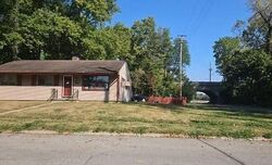 Pre-foreclosure in  Park Terrace Dr Richmond, IN 47374